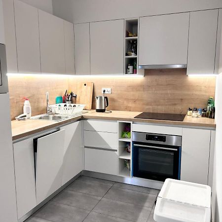 New 2022 Family&Friends Downtown Ac 3Br 2Ba Free Parking Big Balcony Near Metro&Train Station Self Check-In Apt Βουδαπέστη Εξωτερικό φωτογραφία