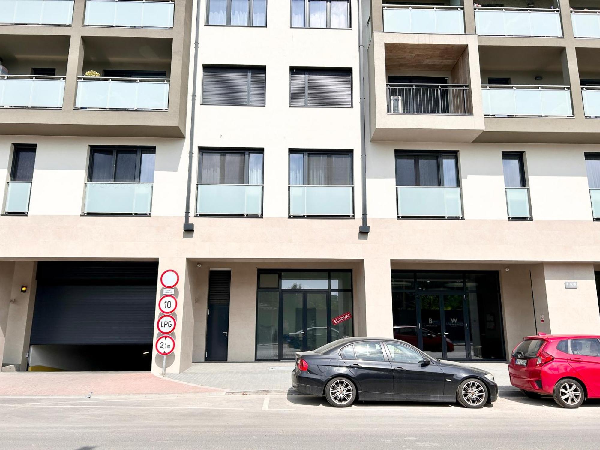 New 2022 Family&Friends Downtown Ac 3Br 2Ba Free Parking Big Balcony Near Metro&Train Station Self Check-In Apt Βουδαπέστη Εξωτερικό φωτογραφία